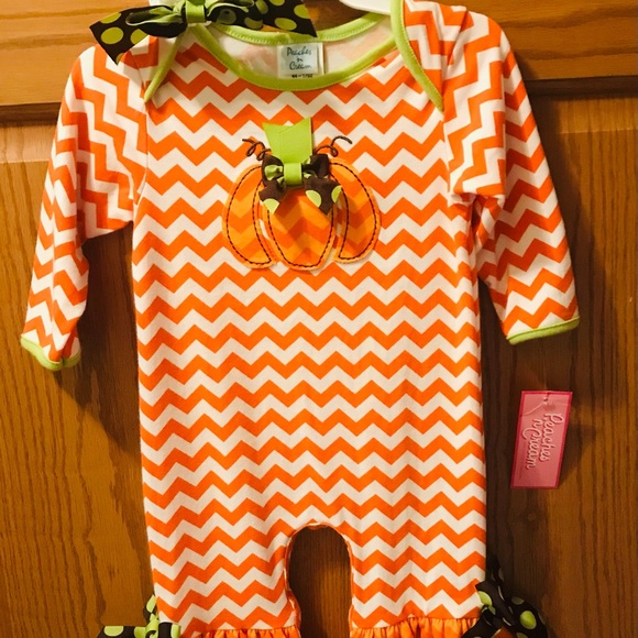 Beautiful Peaches N Cream Halloween pumpkin Romper size  12, 18, 24 months NWT - Picture 3 of 6